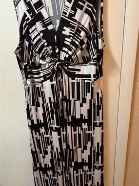 Avenue Black and White Geometric Knot-Front Maxi Dress